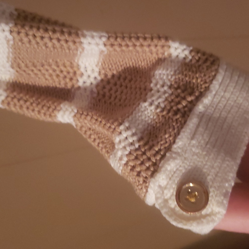 Sweater - Picture 3 of 3